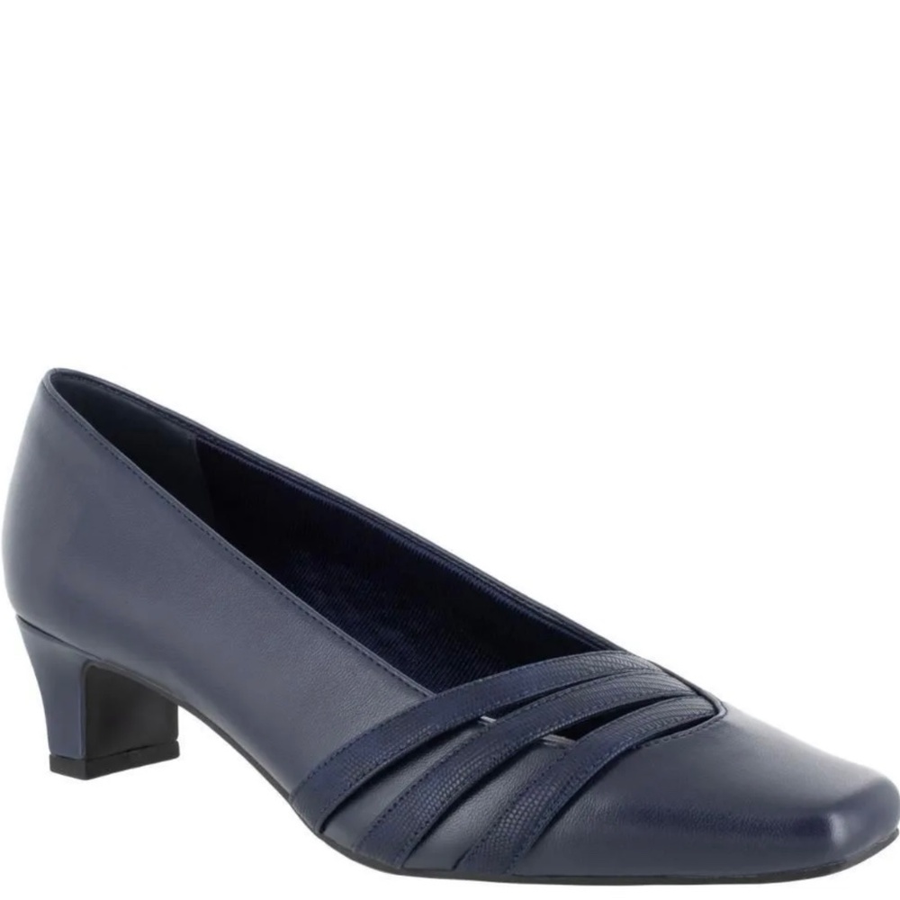Easy Street Entice Pumps